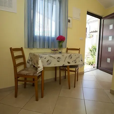 Danica With Terrace Apartament *